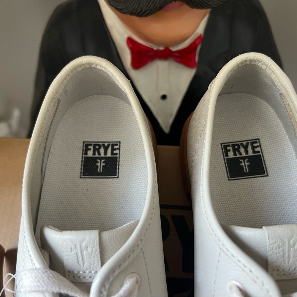 Frye women's White and Tan Sneakers - Picture 5 of 11
